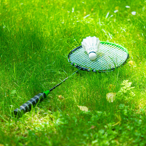 Rakieta do badmintona Isometric aluminium Nils NR205, z pokrowcem.