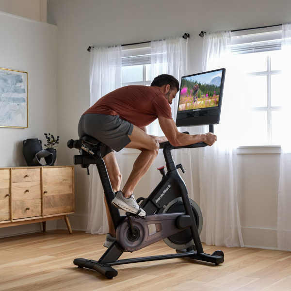 Rower spinningowy Nordic Track 24 Studio Bike