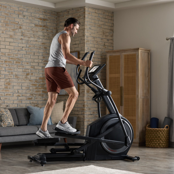 Rower eliptyczny Carbon EL Pro Form.